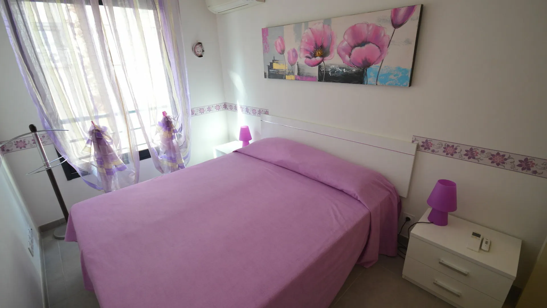 Modern Deluxe Two-Bedroom Apartment Cannes